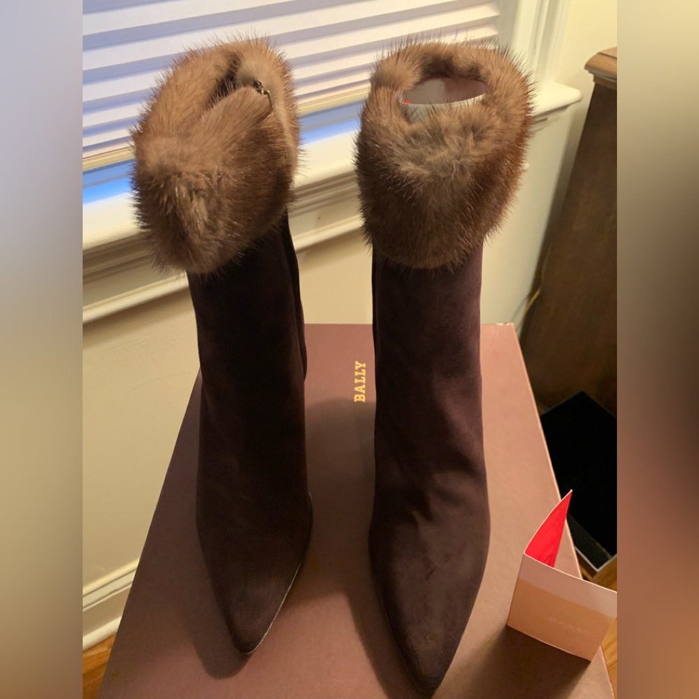 NIB-Never Worn Bally Brown Mink/Suede Ankle Boots Made In